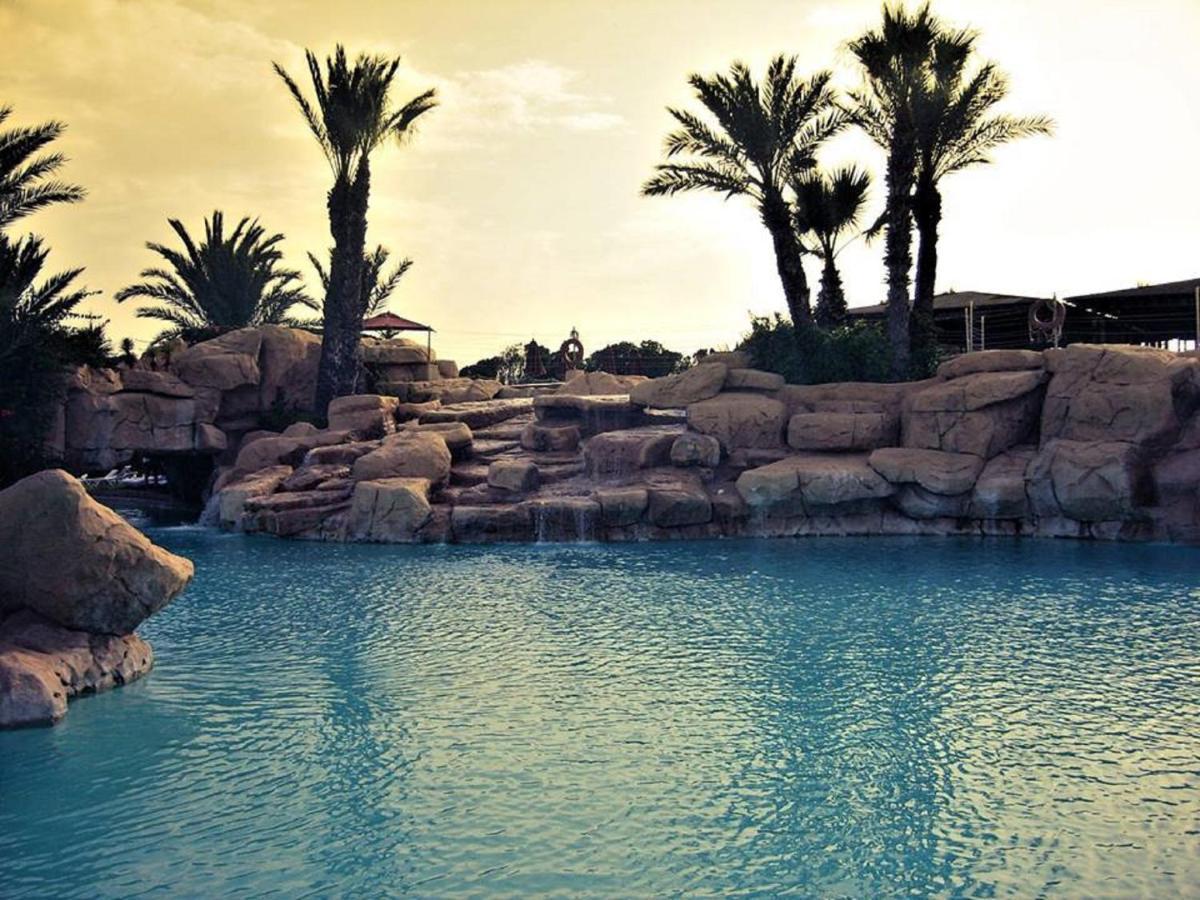 Sahara Aquapark Hotel